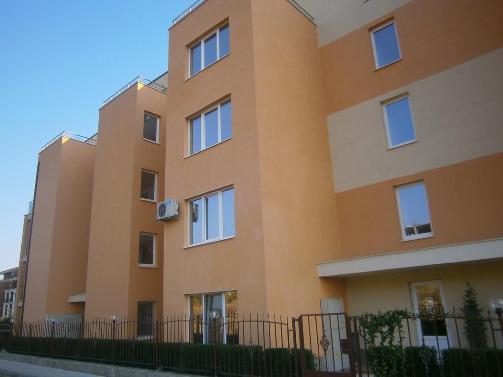 Anna Marina Apartments Sveti Vlas Exterior photo