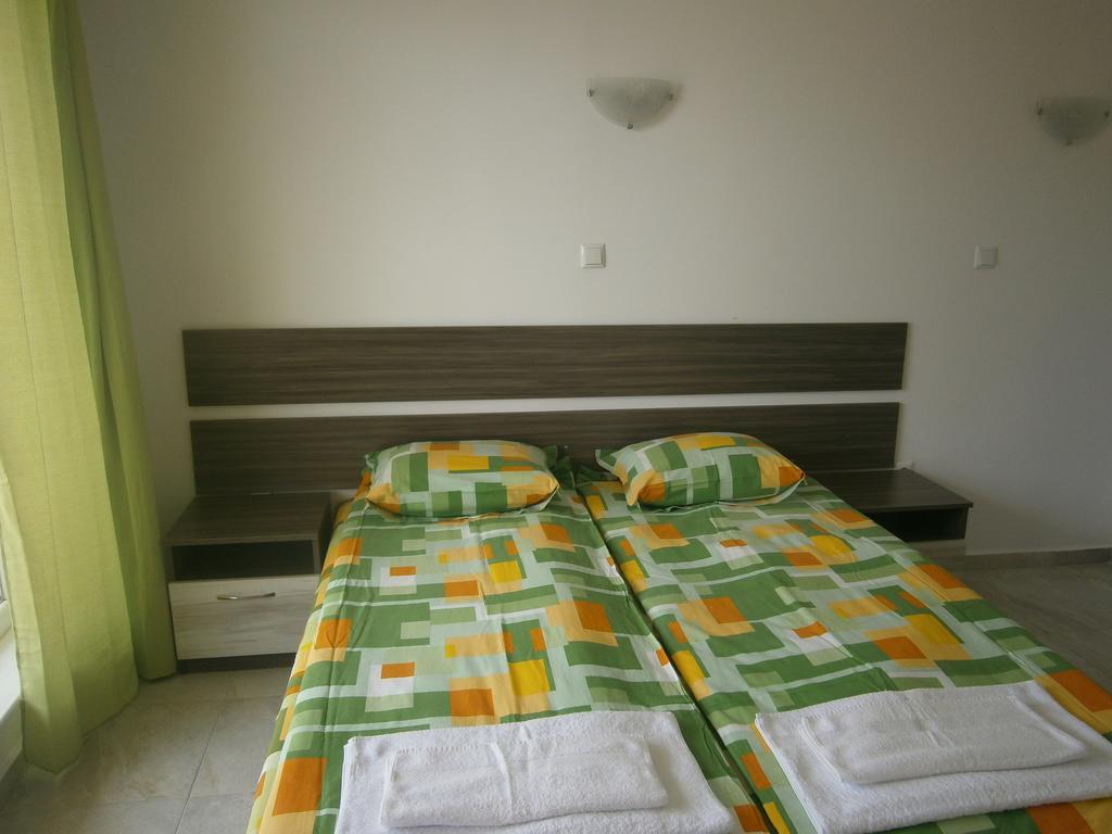 Anna Marina Apartments Sveti Vlas Exterior photo