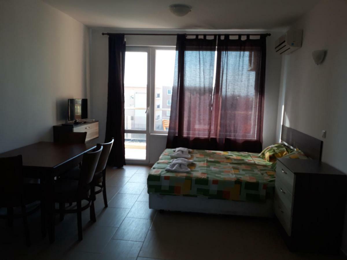 Anna Marina Apartments Sveti Vlas Exterior photo
